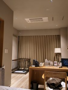 ベッドから撮影したリビング