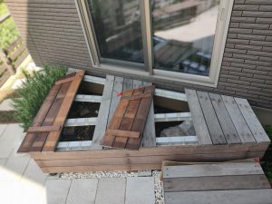 六角レンチで開閉できる上段デッキ②の蓋ユニット