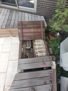 六角レンチで開閉できる中段デッキ②の蓋ユニット