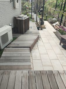 カット後の中段デッキ②、ベンチとしても使えるイタウバデッキ